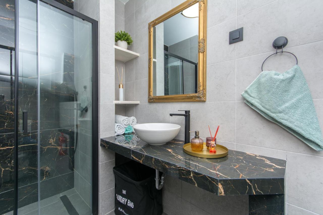 Sapphire Studio Apartment With Free Private Parking Дубровник Екстер'єр фото