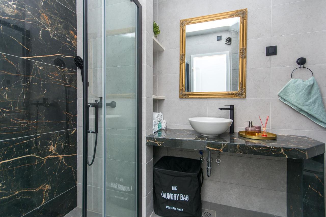 Sapphire Studio Apartment With Free Private Parking Дубровник Екстер'єр фото