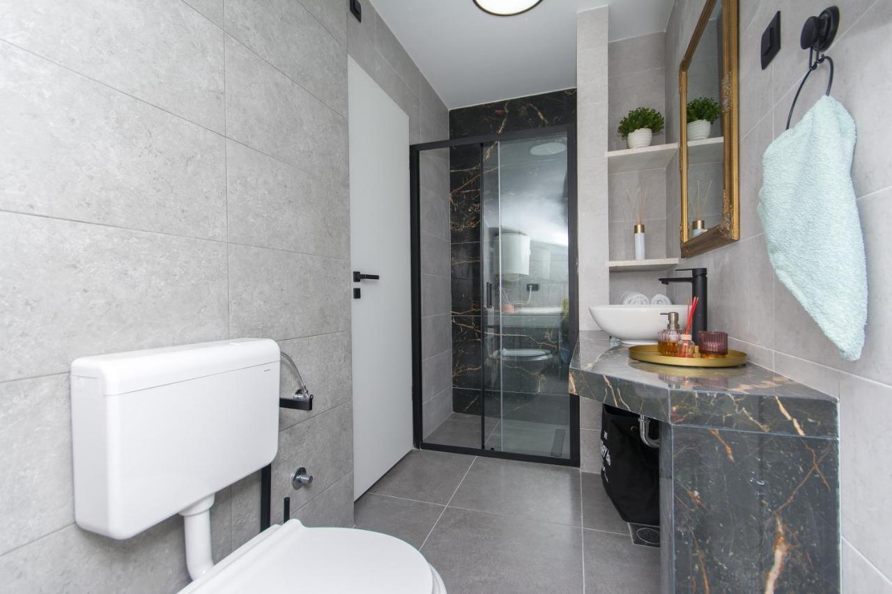 Sapphire Studio Apartment With Free Private Parking Дубровник Екстер'єр фото