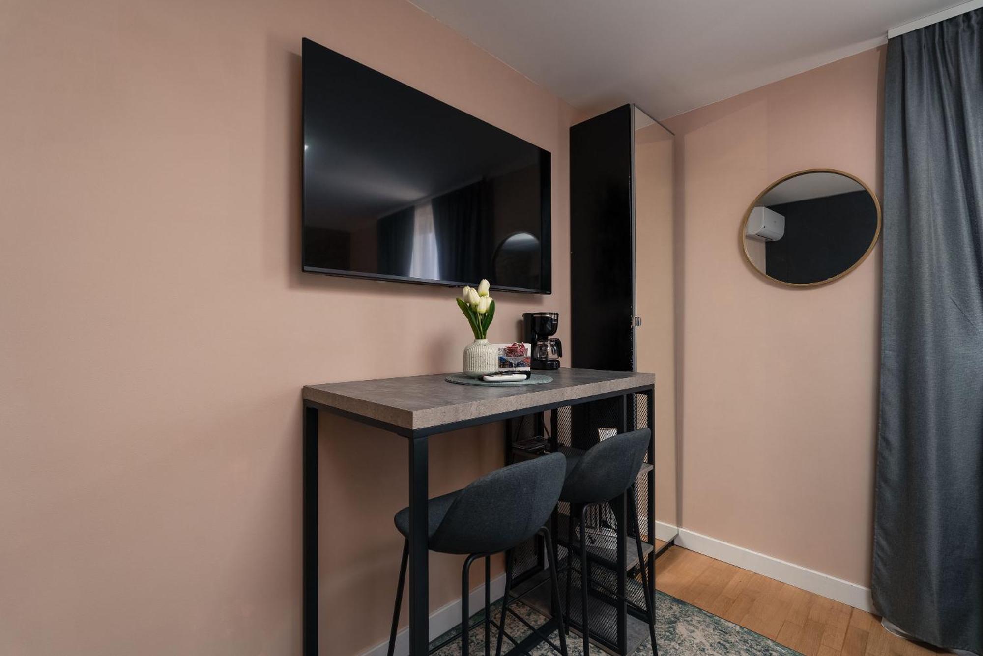 Sapphire Studio Apartment With Free Private Parking Дубровник Екстер'єр фото